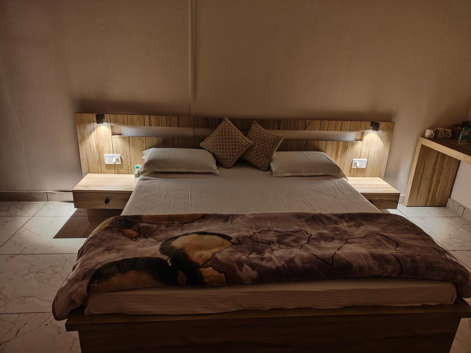 Shobhayan Inn, Airport Railway Station Pickup Free Ayodhya Quarto foto